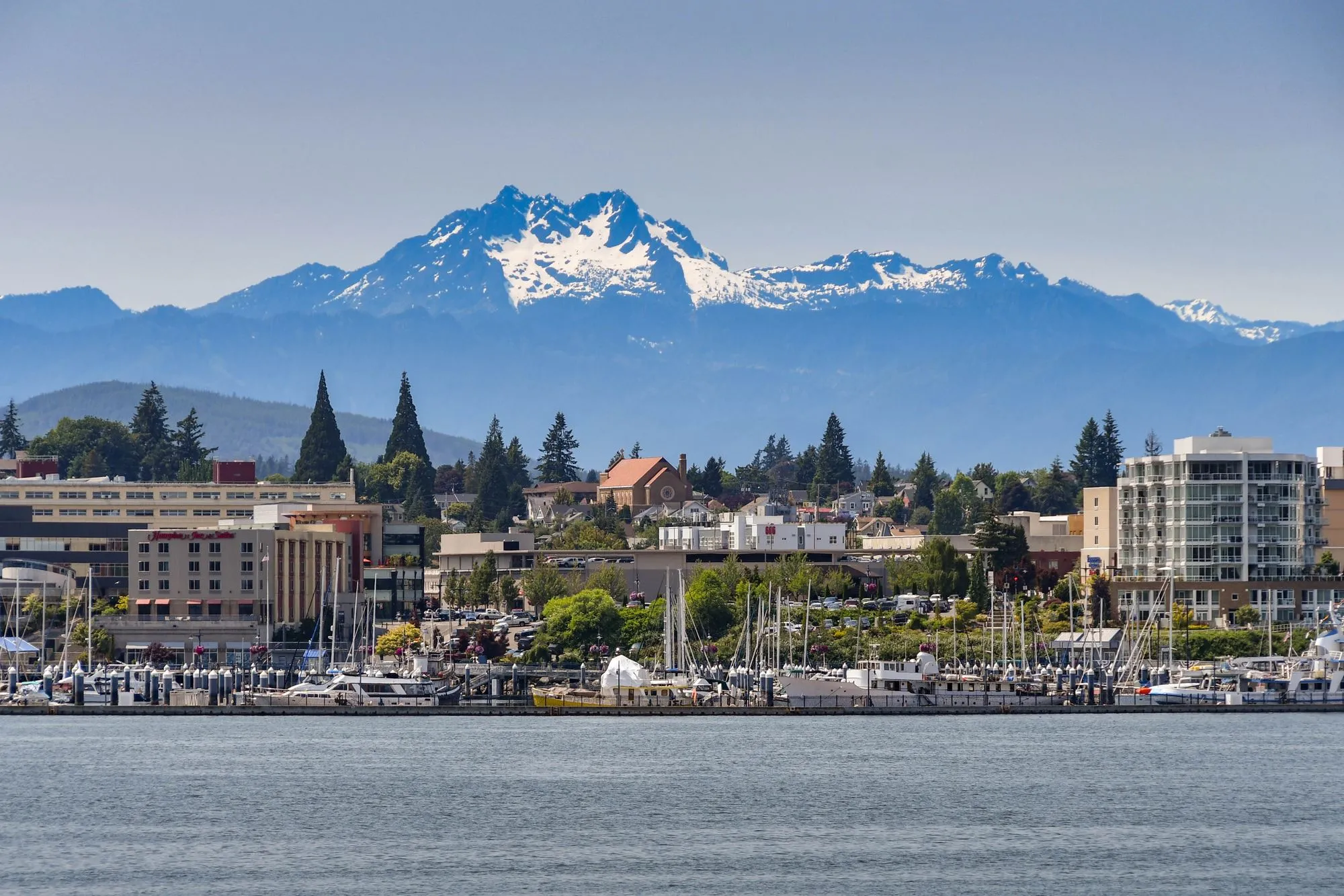 Making moves fast, simple, and stress-free for families and businesses across Bremerton, WA